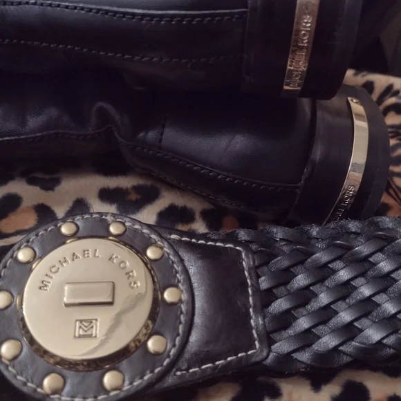 Black Leather Boots and Belt Set - Picture 10 of 12